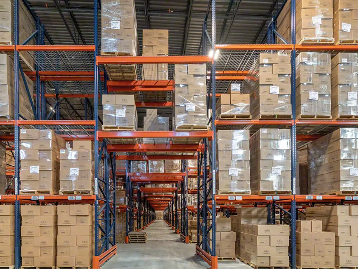 Modern warehouse logistics operations